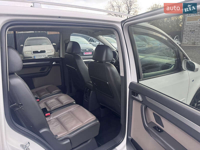 Минивэн Volkswagen Touran 2009 в Звенигородке