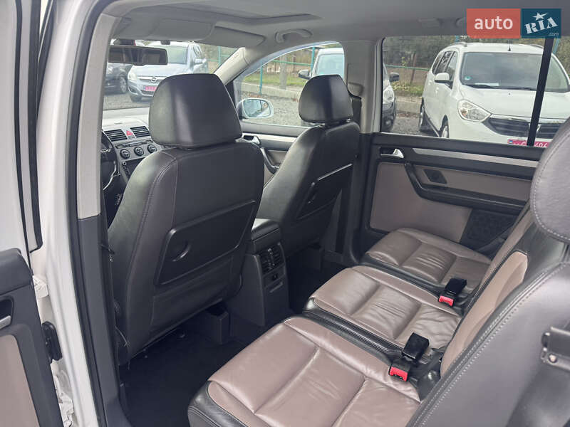 Минивэн Volkswagen Touran 2009 в Звенигородке