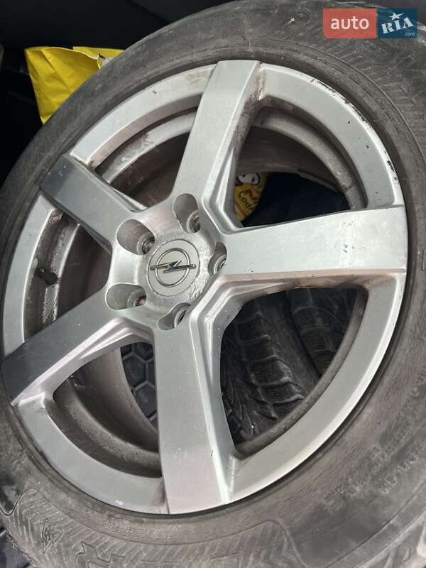 Мінівен Volkswagen Touran 2006 в Тернополі