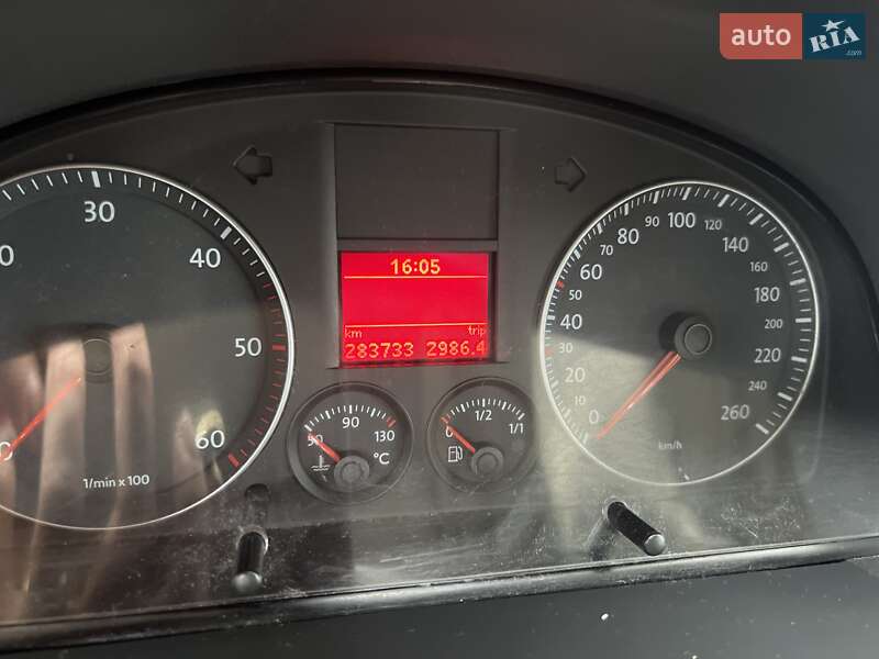 Мінівен Volkswagen Touran 2006 в Тернополі