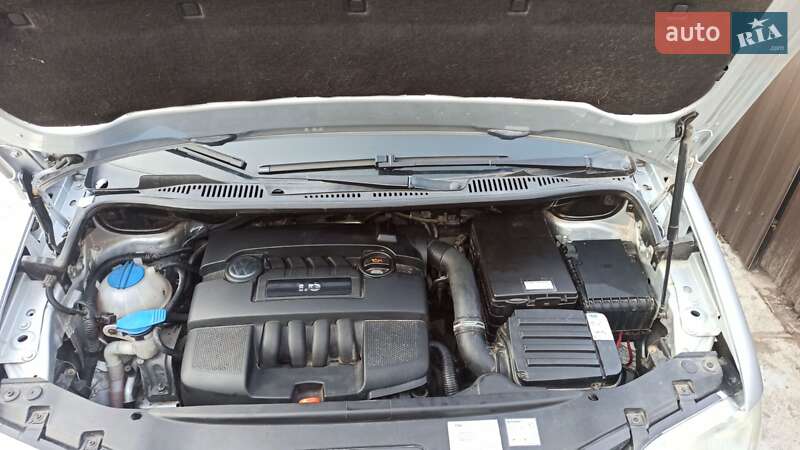 Минивэн Volkswagen Touran 2005 в Хмельницком фото 10 Минивэн Volkswagen Touran 2005 в Хмельницком