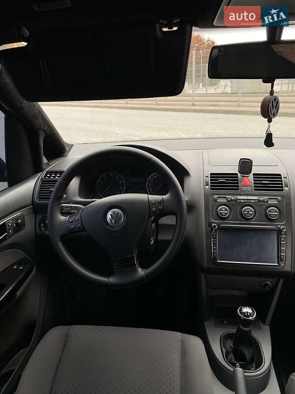 Минивэн Volkswagen Touran 2006 в Львове фото 21 Минивэн Volkswagen Touran 2006 в Львове