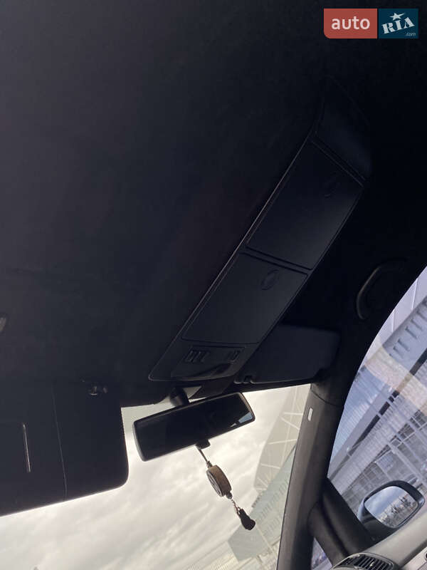 Минивэн Volkswagen Touran 2006 в Львове фото 28 Минивэн Volkswagen Touran 2006 в Львове