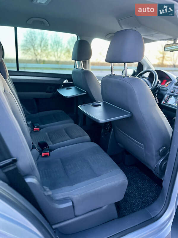 Минивэн Volkswagen Touran 2007 в Дубно фото 34 Минивэн Volkswagen Touran 2007 в Дубно