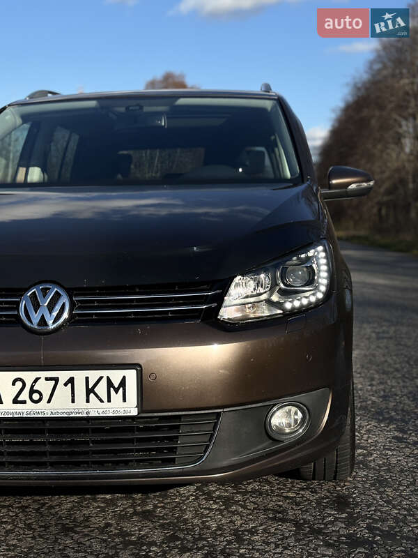 Volkswagen Touran 2012