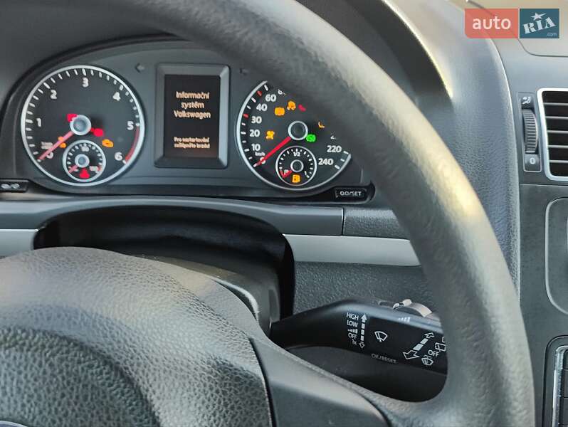 Мінівен Volkswagen Touran 2014 в Вінниці