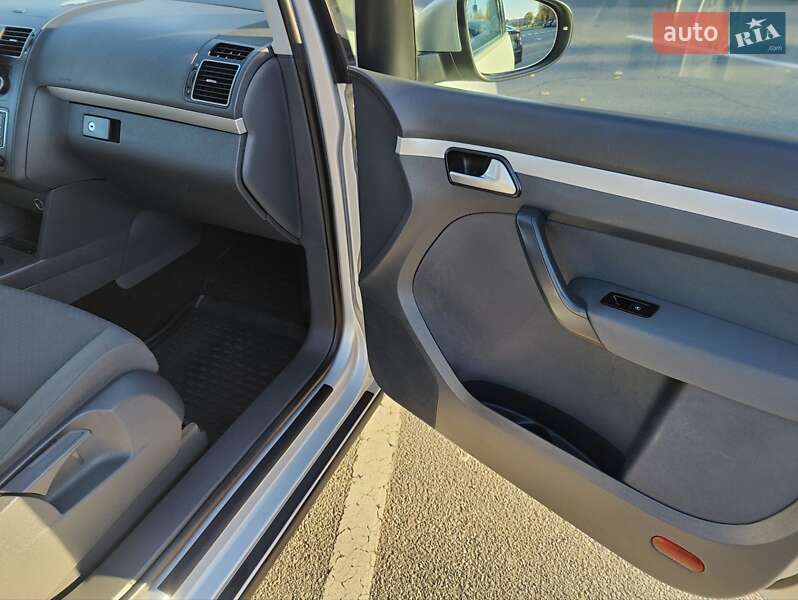 Мінівен Volkswagen Touran 2014 в Вінниці