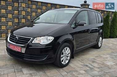 Мінівен Volkswagen Touran 2008 в Сарнах