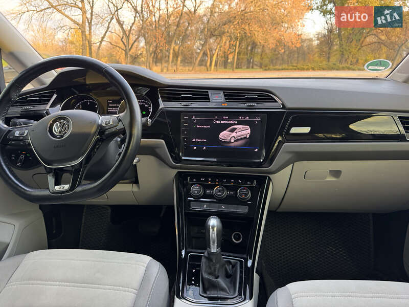 Микровэн Volkswagen Touran 2019 в Кропивницком фото 26 Микровэн Volkswagen Touran 2019 в Кропивницком