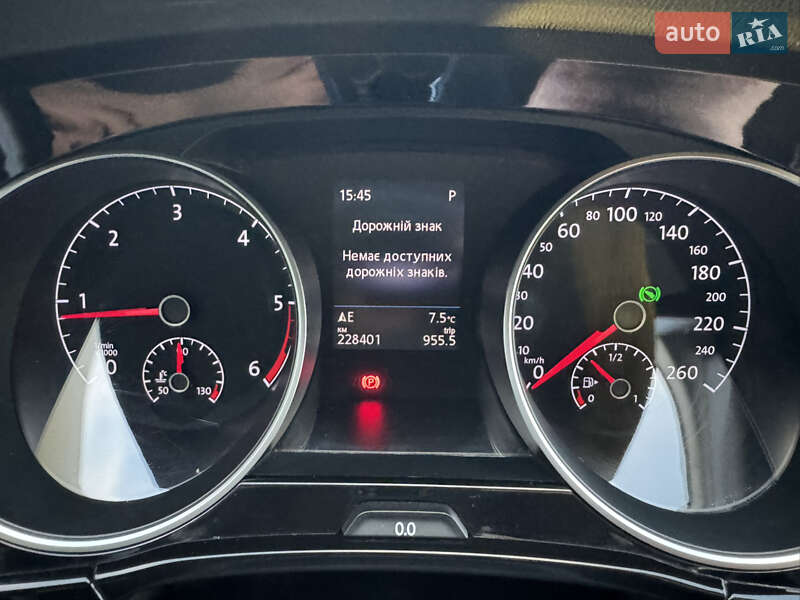 Микровэн Volkswagen Touran 2019 в Кропивницком фото 33 Микровэн Volkswagen Touran 2019 в Кропивницком