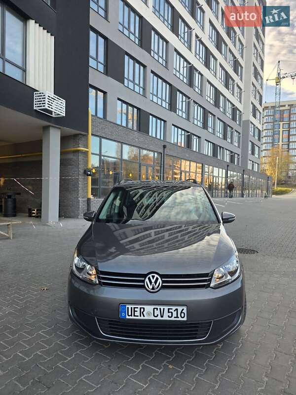 Мінівен Volkswagen Touran 2011 в Хмельницькому