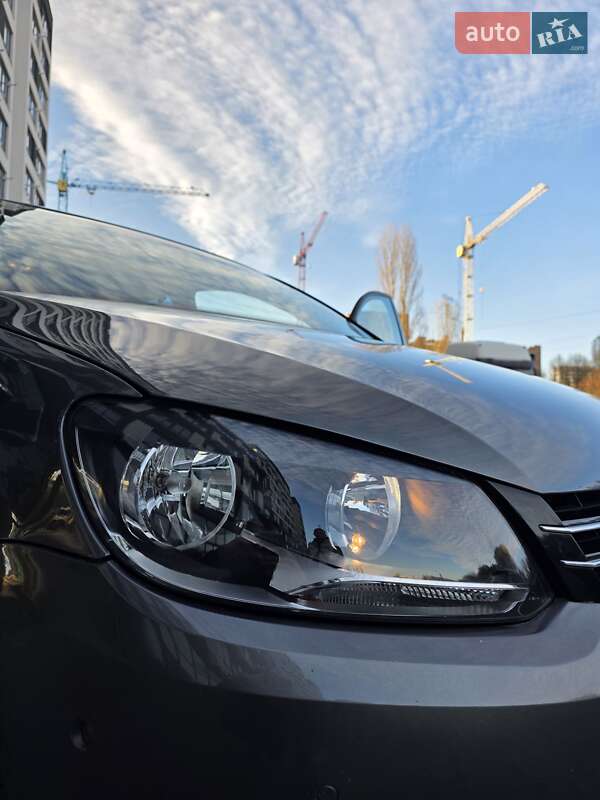 Мінівен Volkswagen Touran 2011 в Хмельницькому