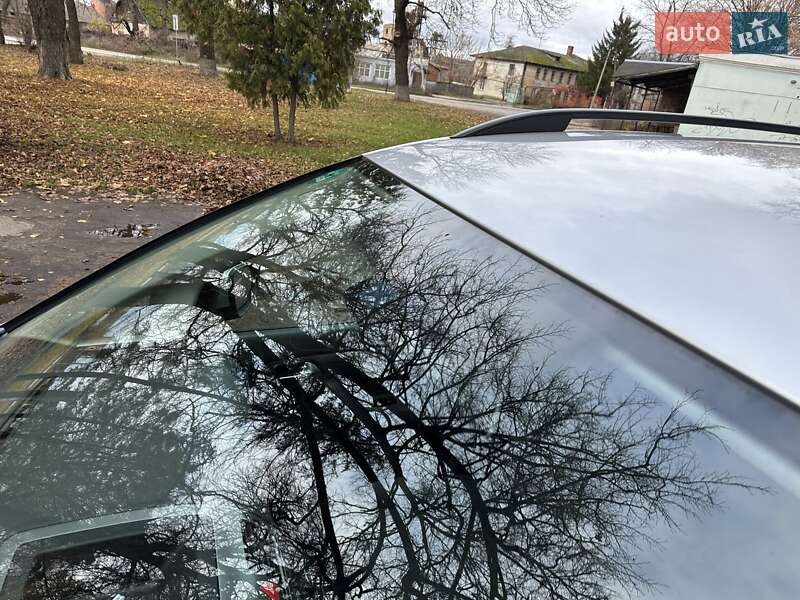 Минивэн Volkswagen Touran 2010 в Лебедине