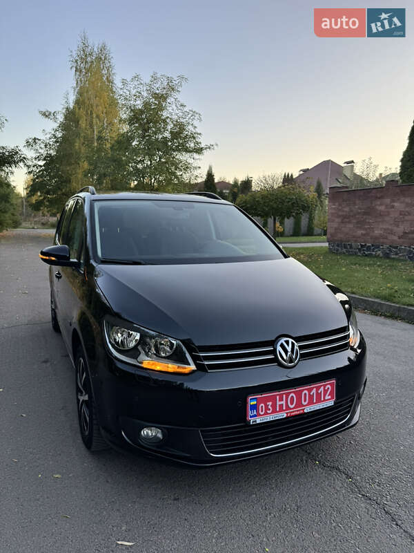 Минивэн Volkswagen Touran 2012 в Ровно