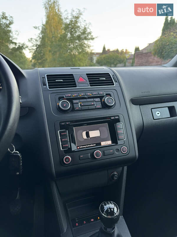 Минивэн Volkswagen Touran 2012 в Ровно