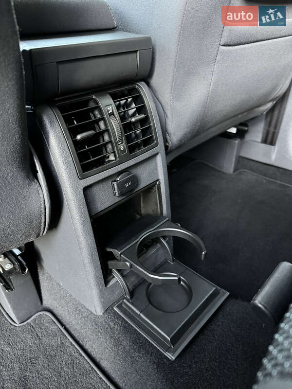 Минивэн Volkswagen Touran 2012 в Ровно