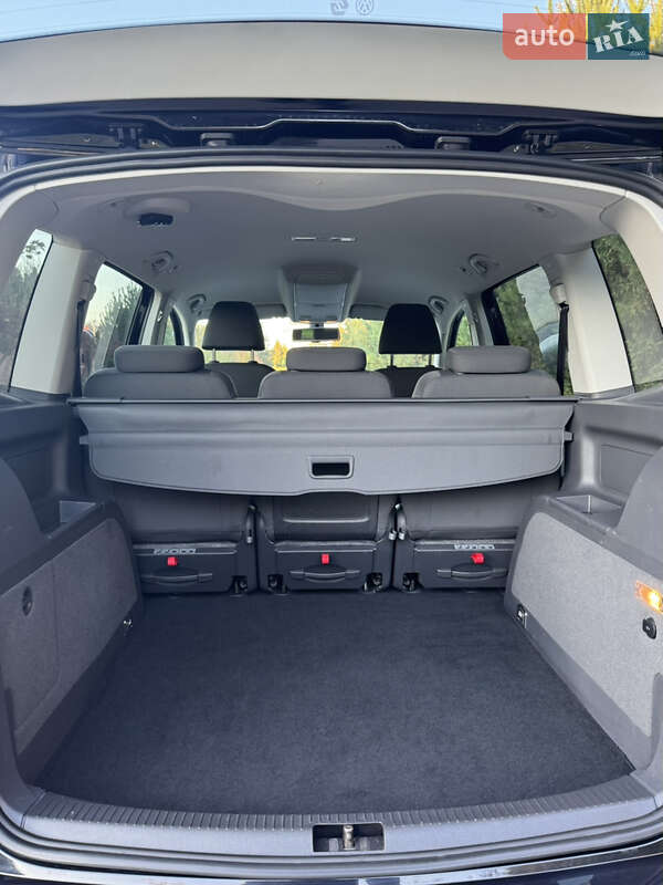 Минивэн Volkswagen Touran 2012 в Ровно