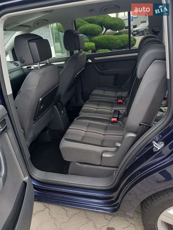 Мінівен Volkswagen Touran 2012 в Луцьку