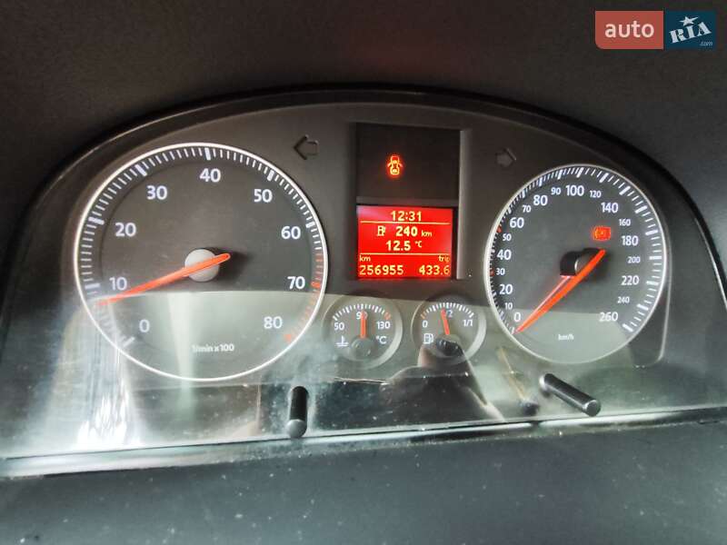 Минивэн Volkswagen Touran 2006 в Дрогобыче фото 11 Минивэн Volkswagen Touran 2006 в Дрогобыче