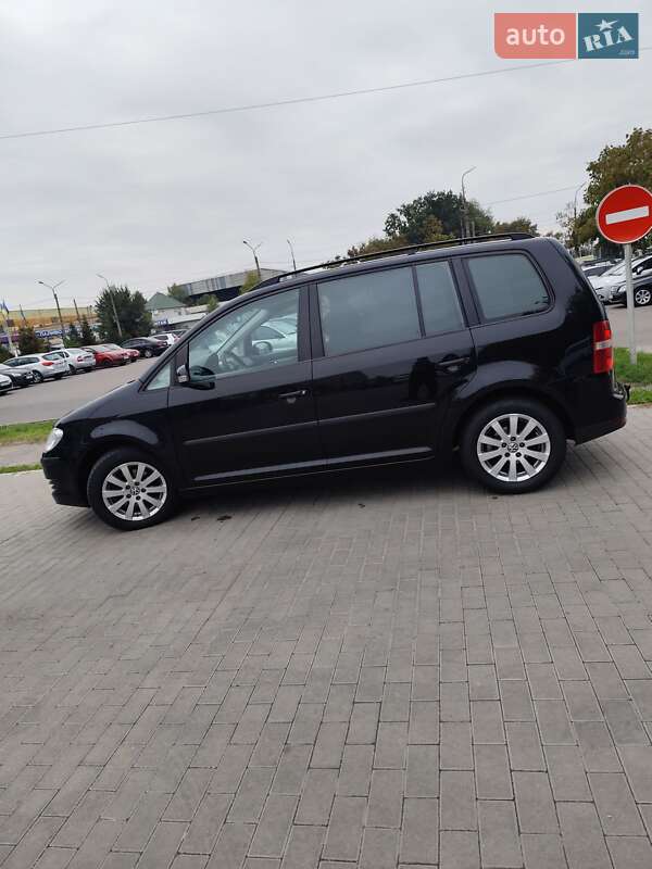 Минивэн Volkswagen Touran 2008 в Белой Церкви