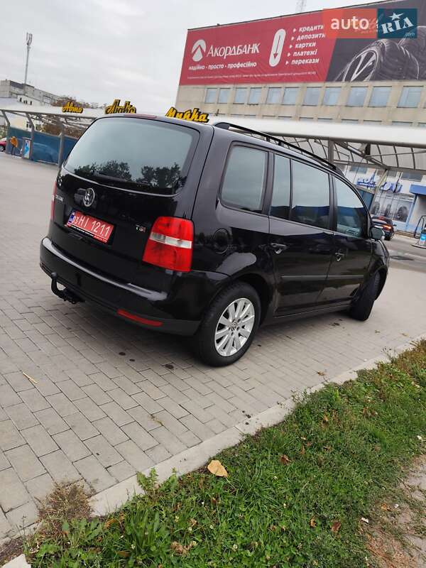 Минивэн Volkswagen Touran 2008 в Белой Церкви