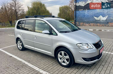Мінівен Volkswagen Touran 2008 в Луцьку