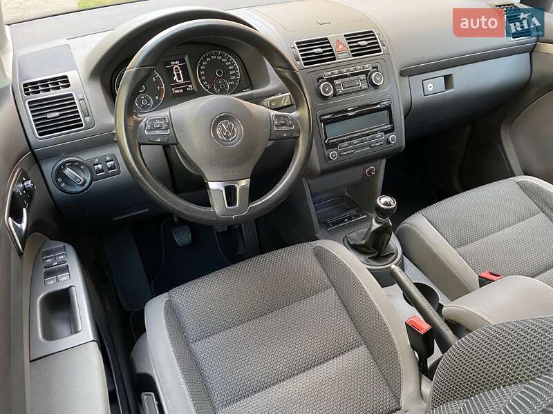 Минивэн Volkswagen Touran 2012 в Мукачево фото 14 Минивэн Volkswagen Touran 2012 в Мукачево