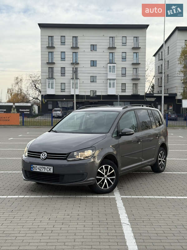 Volkswagen Touran 2011