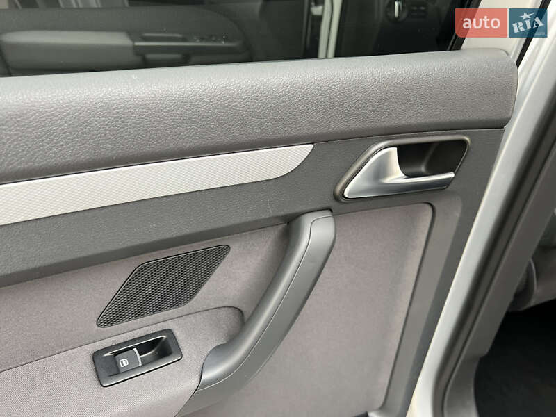 Мінівен Volkswagen Touran 2014 в Луцьку фото 91 Мінівен Volkswagen Touran 2014 в Луцьку