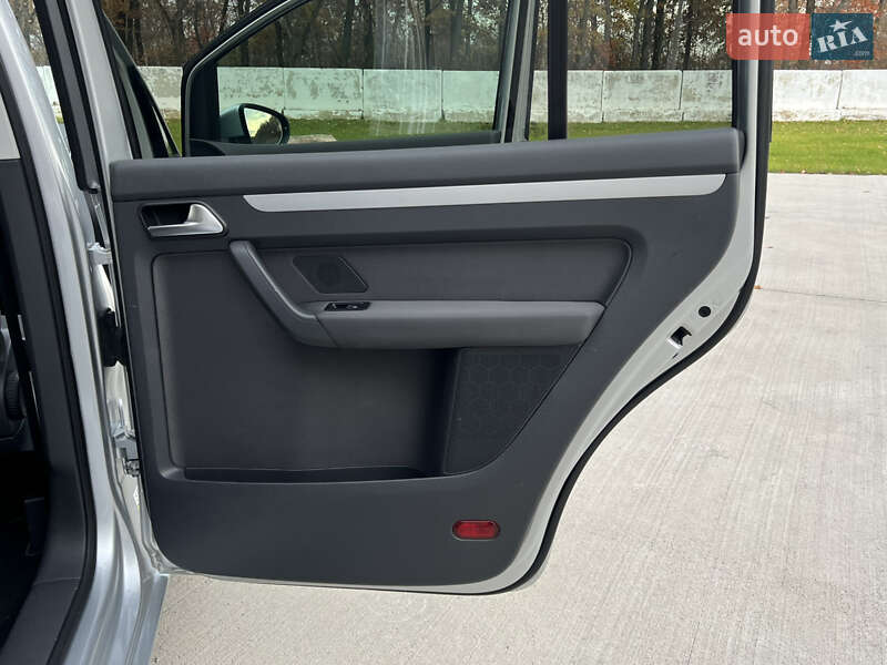 Мінівен Volkswagen Touran 2014 в Луцьку фото 109 Мінівен Volkswagen Touran 2014 в Луцьку