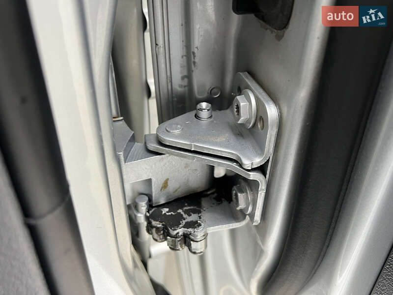 Мінівен Volkswagen Touran 2014 в Луцьку фото 120 Мінівен Volkswagen Touran 2014 в Луцьку