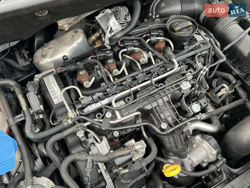 Мінівен Volkswagen Touran 2014 в Луцьку фото 157 Мінівен Volkswagen Touran 2014 в Луцьку