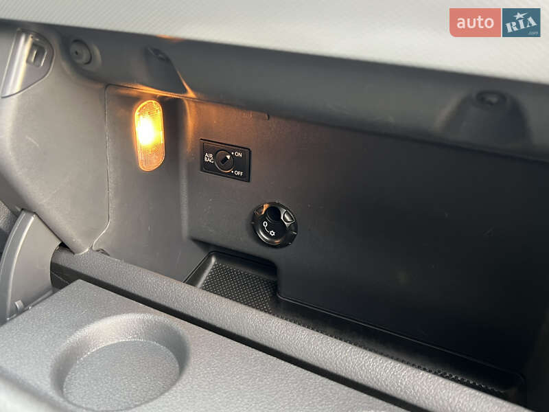 Мінівен Volkswagen Touran 2014 в Луцьку фото 178 Мінівен Volkswagen Touran 2014 в Луцьку