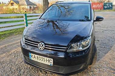 Мінівен Volkswagen Touran 2011 в Звягелі