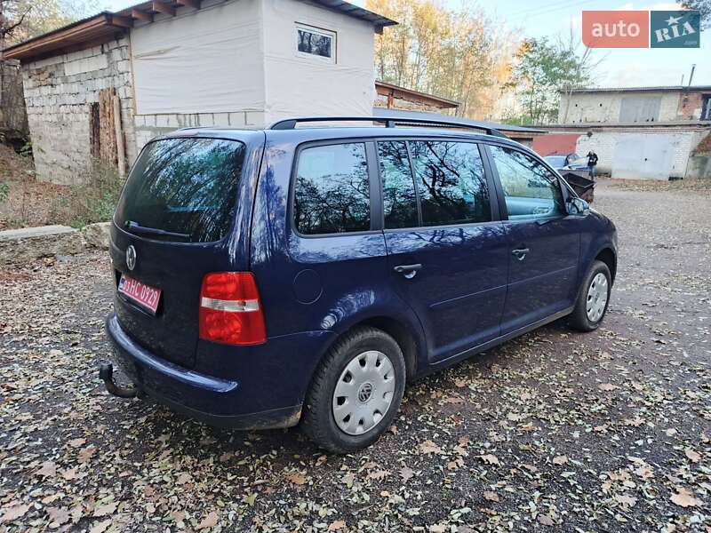 Мінівен Volkswagen Touran 2006 в Чернігові