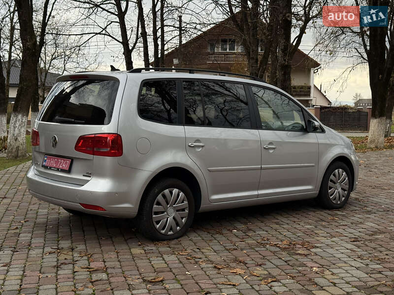 Мінівен Volkswagen Touran 2013 в Тячеві
