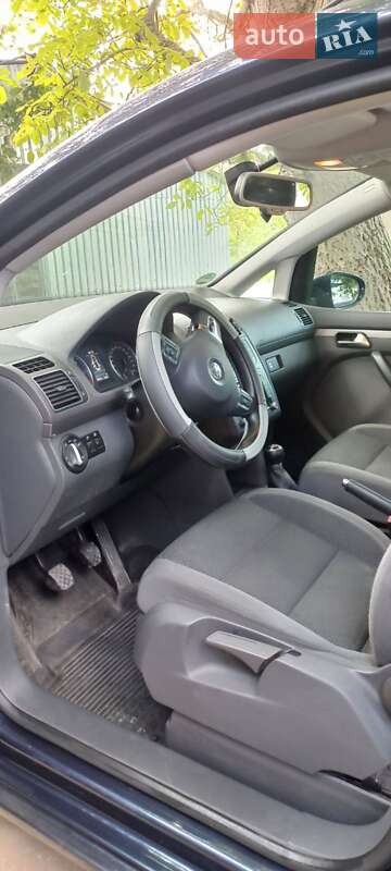 Минивэн Volkswagen Touran 2010 в Горохове