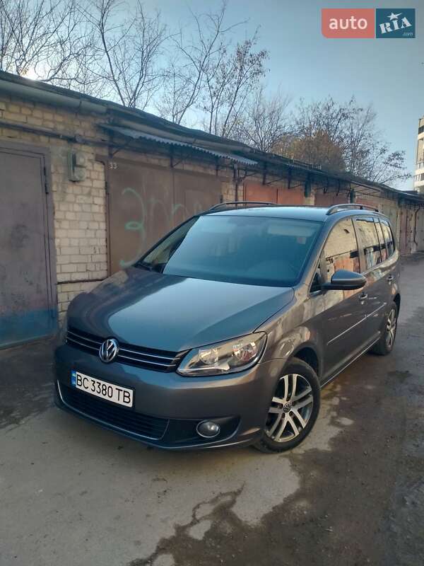 Volkswagen Touran 2011