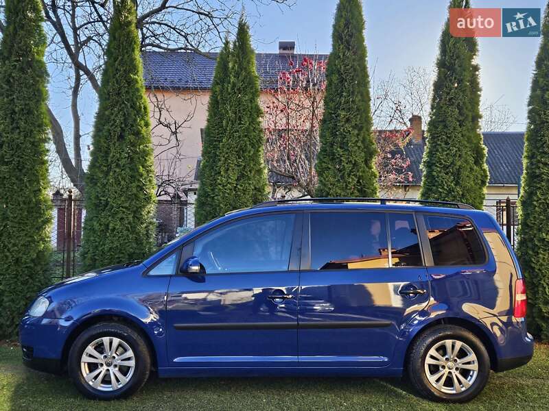 Минивэн Volkswagen Touran 2004 в Дрогобыче