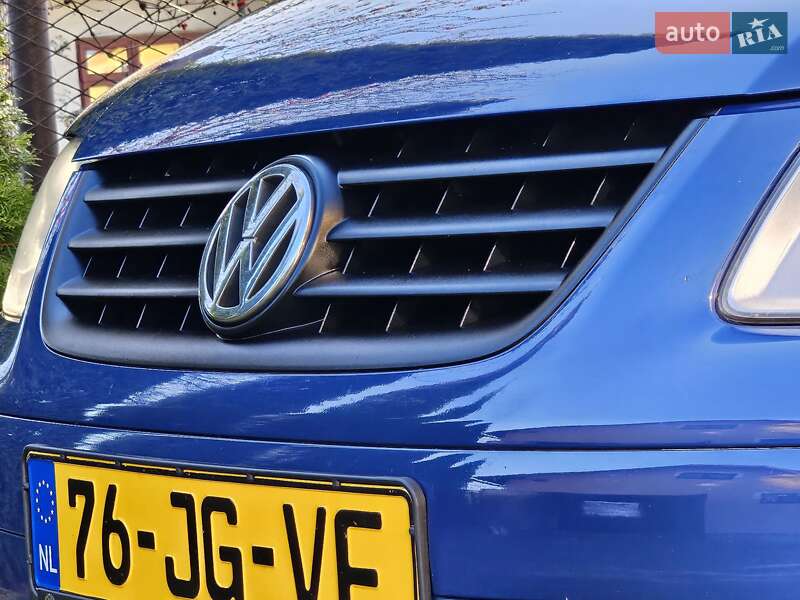 Минивэн Volkswagen Touran 2004 в Дрогобыче