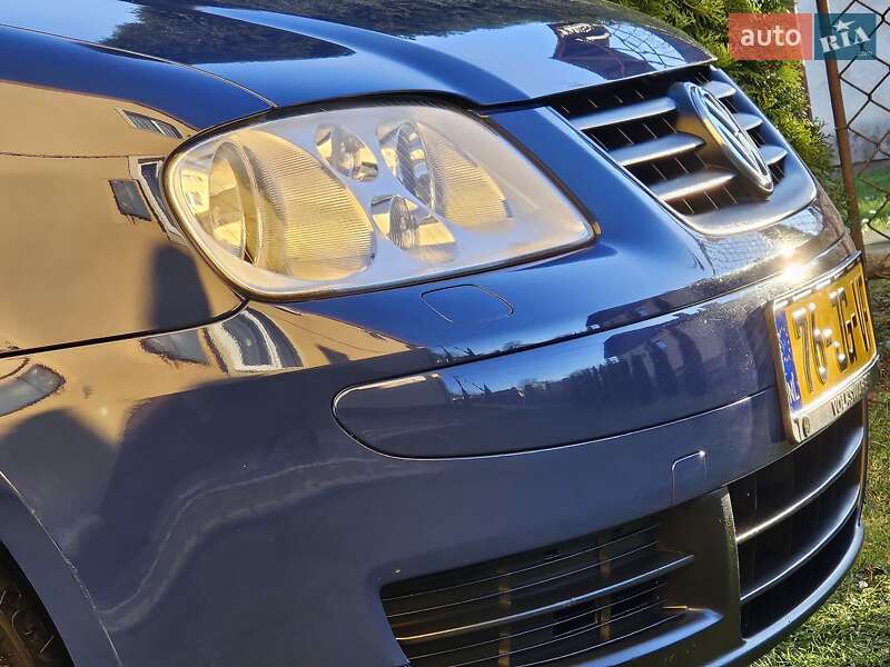 Минивэн Volkswagen Touran 2004 в Дрогобыче