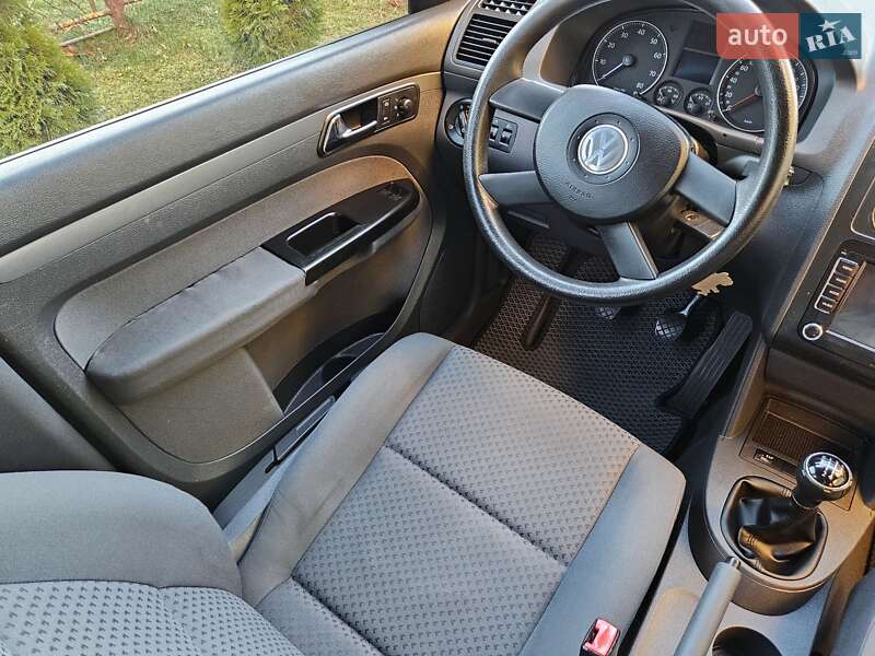 Минивэн Volkswagen Touran 2004 в Дрогобыче