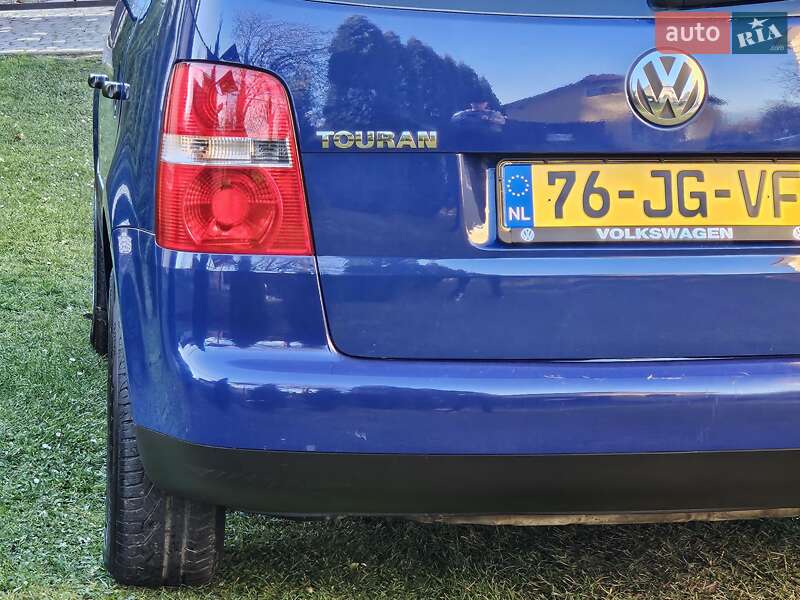 Минивэн Volkswagen Touran 2004 в Дрогобыче