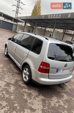 Мінівен Volkswagen Touran 2003 в Києві