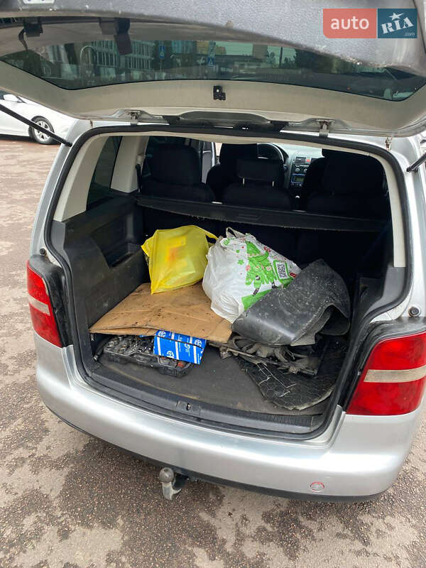 Минивэн Volkswagen Touran 2003 в Киеве