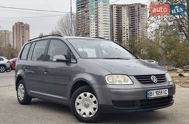 Минивэн Volkswagen Touran 2004 в Киеве