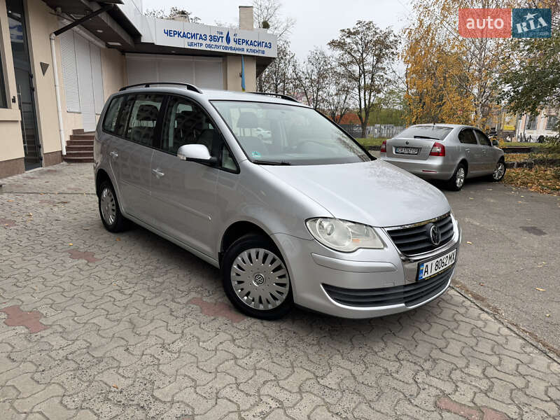 Минивэн Volkswagen Touran 2008 в Черкассах фото Минивэн Volkswagen Touran 2008 в Черкассах