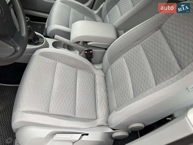 Минивэн Volkswagen Touran 2008 в Черкассах фото 40 Минивэн Volkswagen Touran 2008 в Черкассах