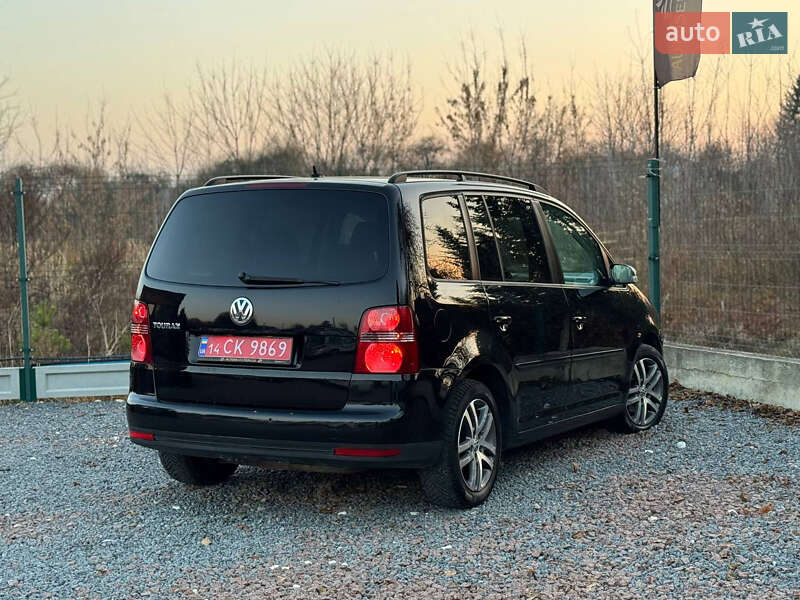 Минивэн Volkswagen Touran 2008 в Дрогобыче
