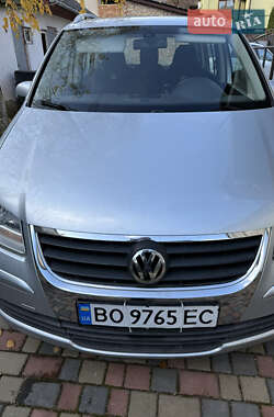 Мінівен Volkswagen Touran 2008 в Кременці